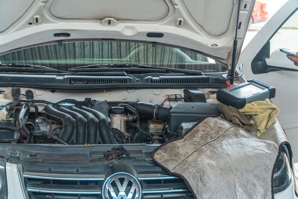 Volkswagen timing chain removed during engine repair